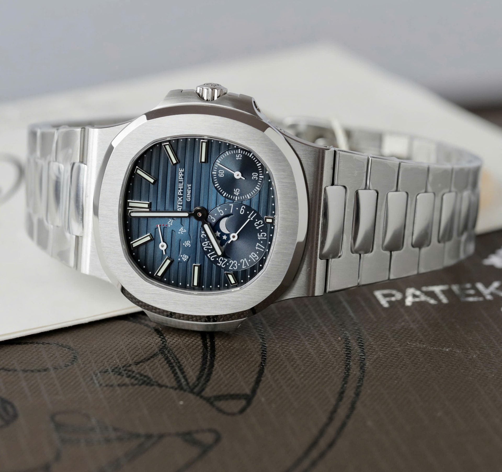 Patek Philippe Nautilus 5712 Watch Blue Dial Engraving Machine 40mm - Image 3