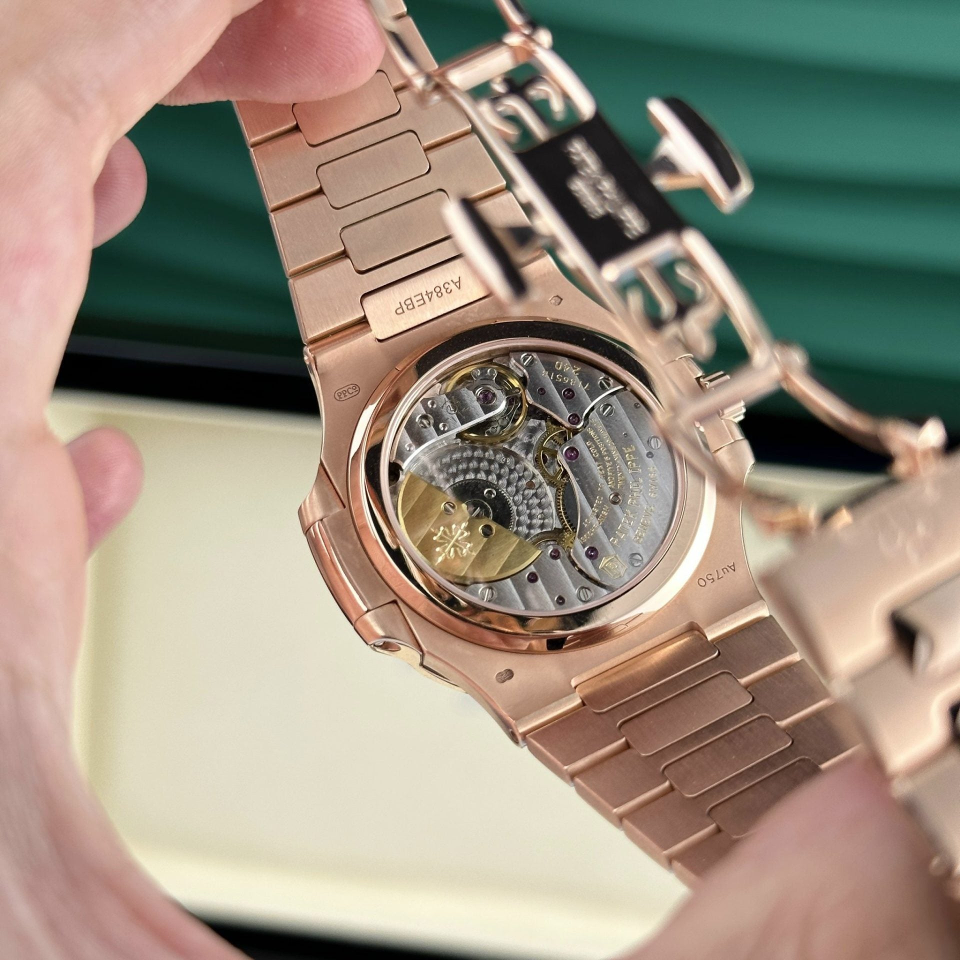 Patek Philippe Nautilus 5712R Gold Wrapped Movement 40mm - Image 7