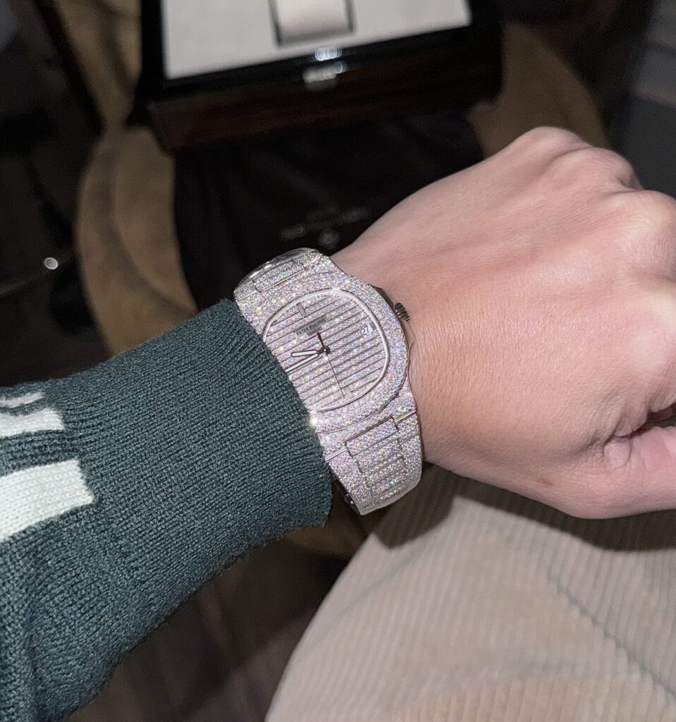 Đồng Hồ Patek Philippe Nautilus 5719 Full Kim Cương Moissanite Replica 11 40mm (2)