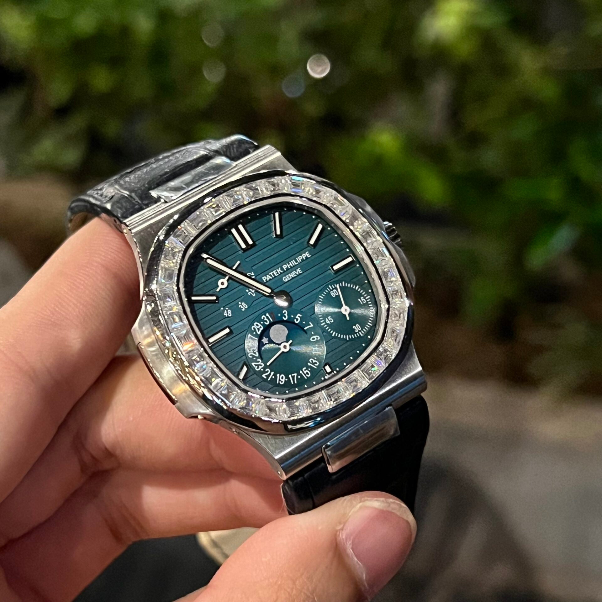 Patek Philippe Nautilus 5722G With Diamond Moissanite Watch 40mm - Image 3