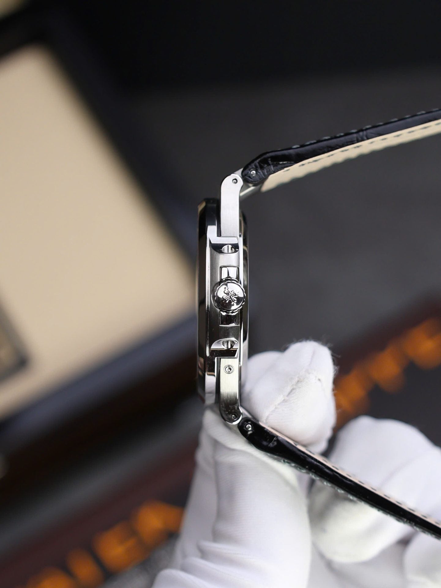 Patek Philippe Nautilus 5724 Blue Dial Watch Full Function 40mm - Image 7