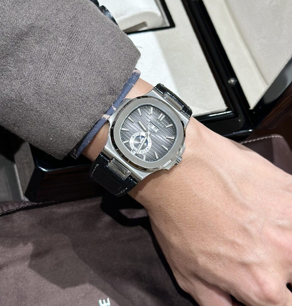 Đồng Hồ Patek Philippe Nautilus 5726G PPF Factory 40 (1)