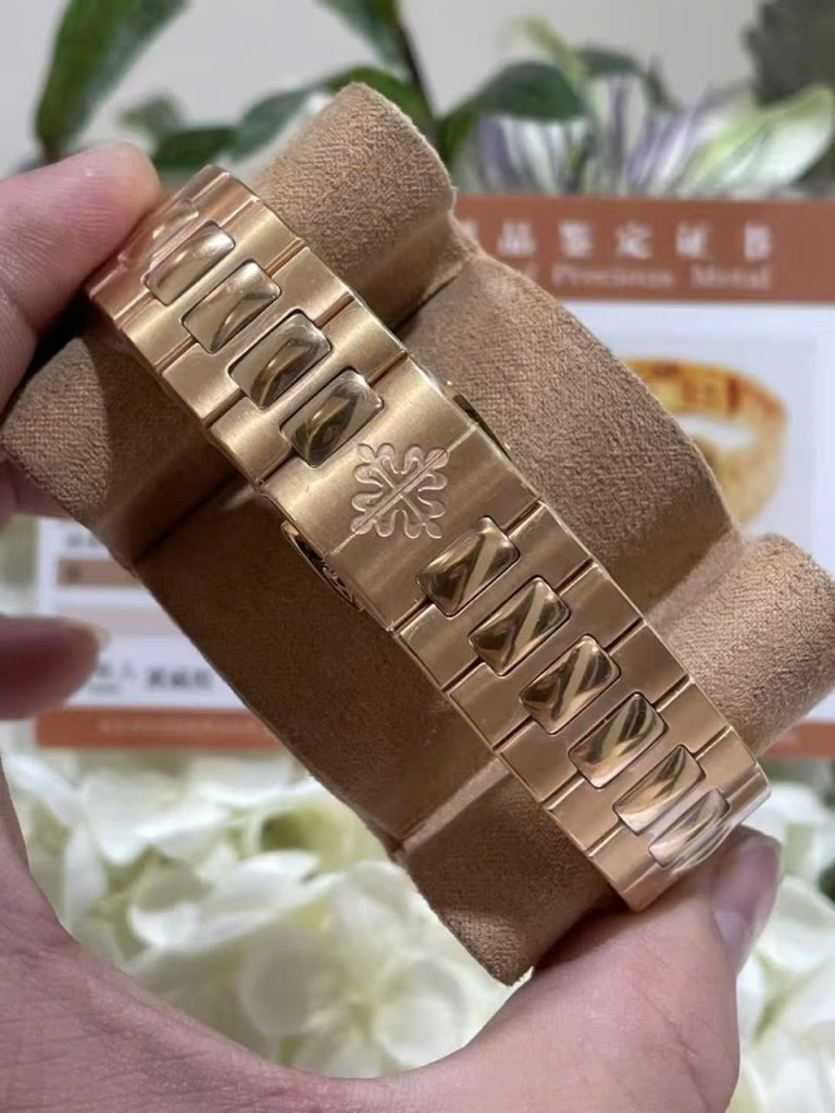 Đồng Hồ Patek Philippe Nautilus 5990 Mặt Xanh Blue Replica 11 Mạ Vàng Hồng 40 (2)