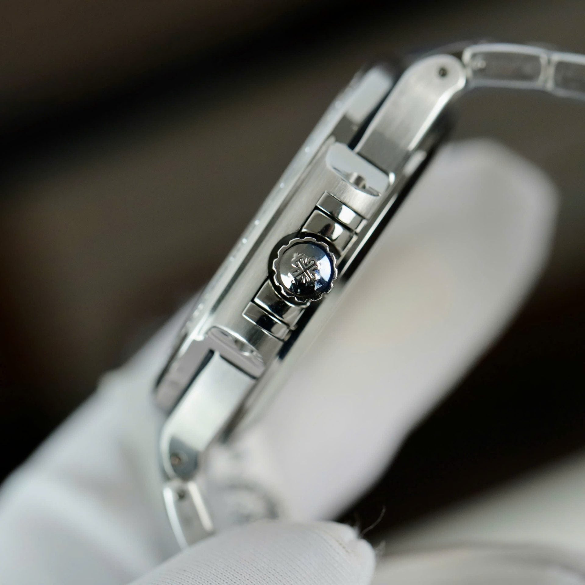 Patek Philippe Nautilus 7118 Watch Gray Dial Diamonds Moissante 35.2mm - Image 5