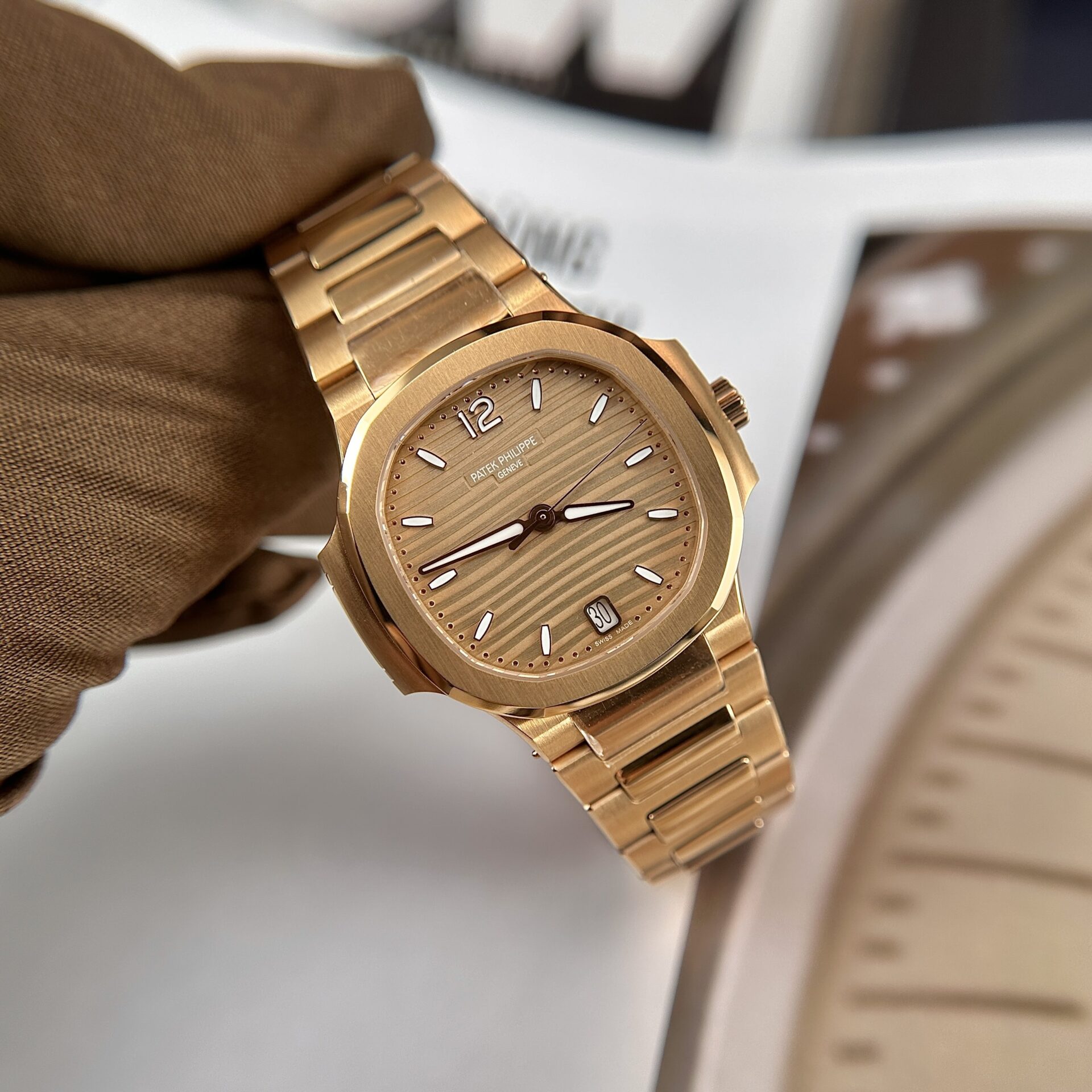 Patek Philippe Nautilus 7118 Watch Rose Gold 35.2mm - Image 2