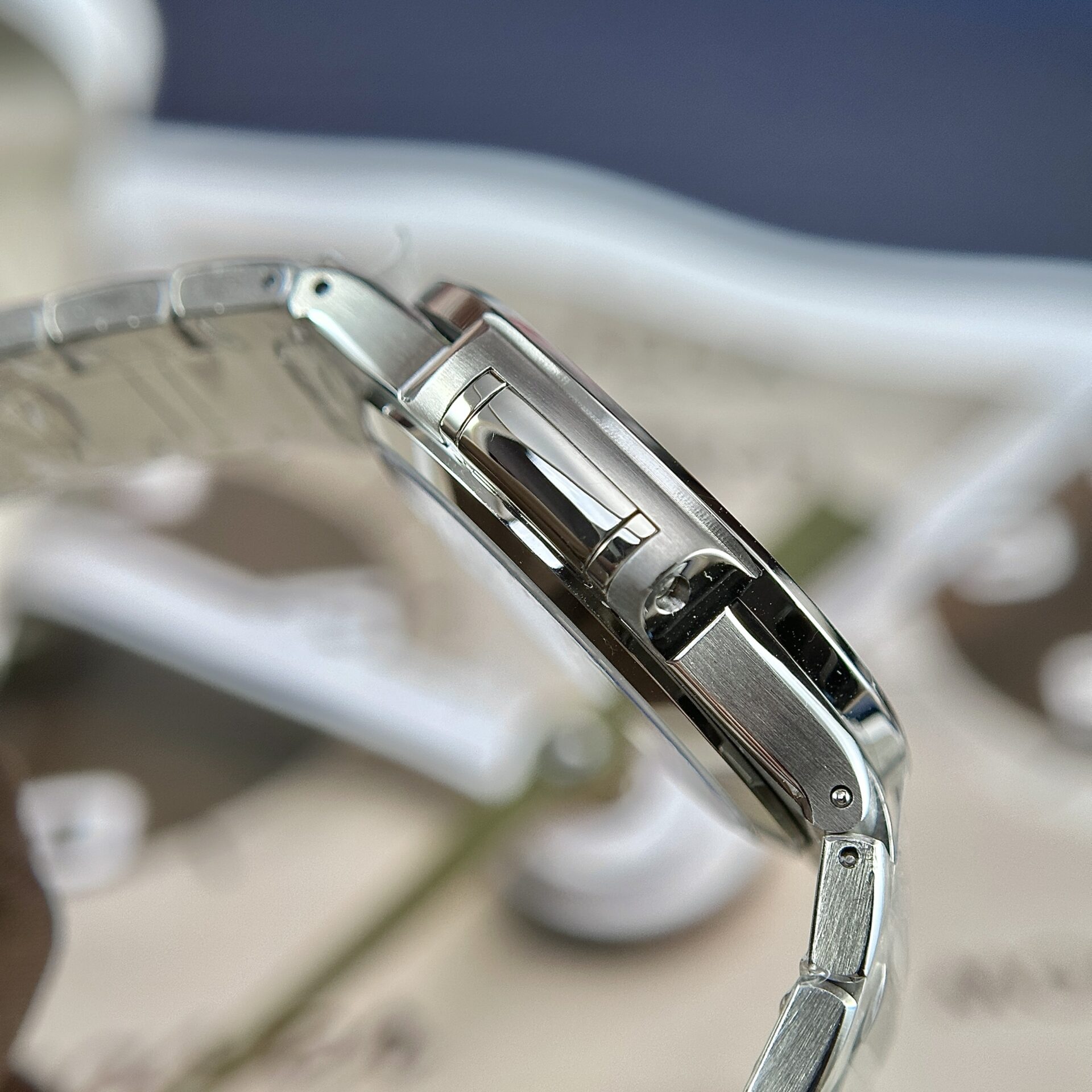 Patek Philippe Nautilus 7118 Watch Grey Dial 35.2mm - Image 6