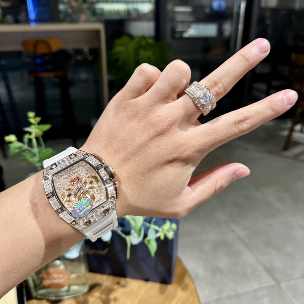 Đồng Hồ Richard Mille RM011 Replica 11 Đính Full Đá Nam (1)