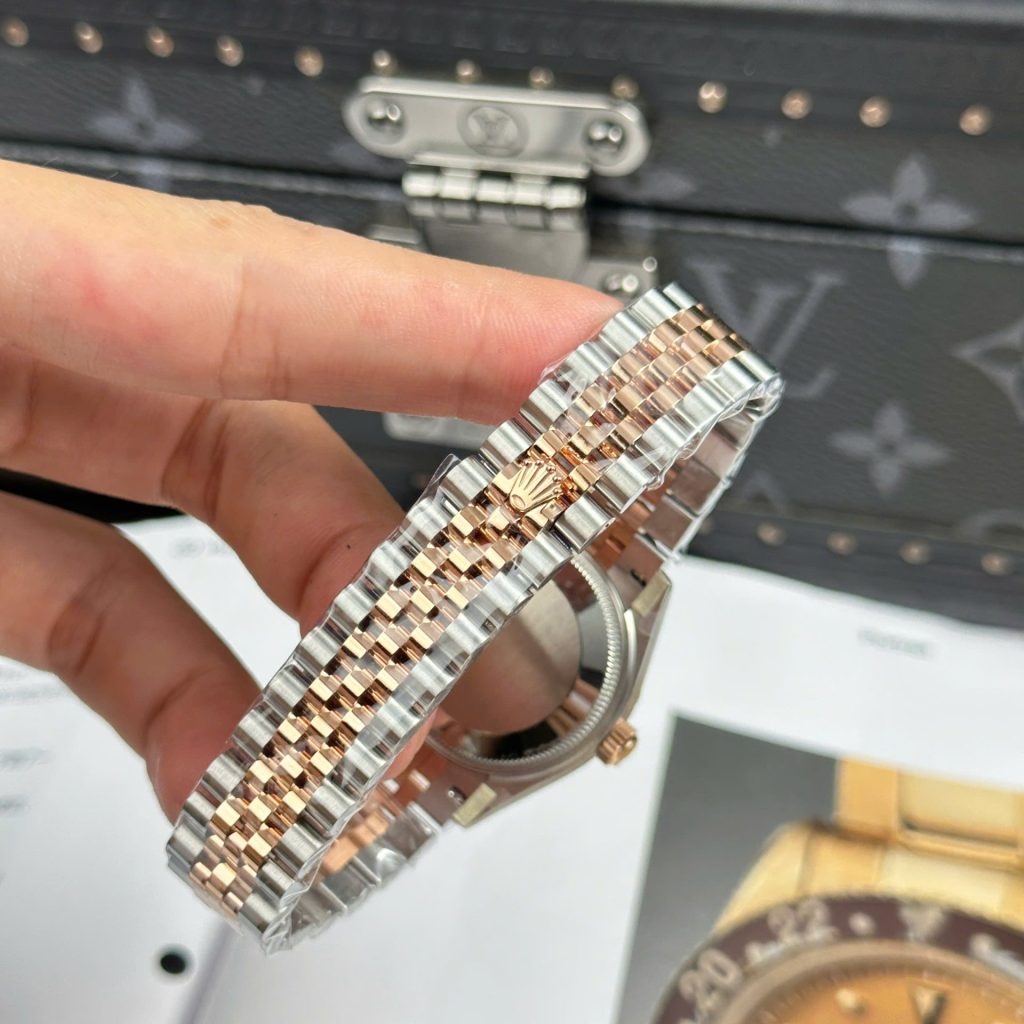 Đồng Hồ Rolex DateJust Chế Tác Nữ Mặt Hồng Viền Đính Đá Nhà Máy THB 31mm (1)