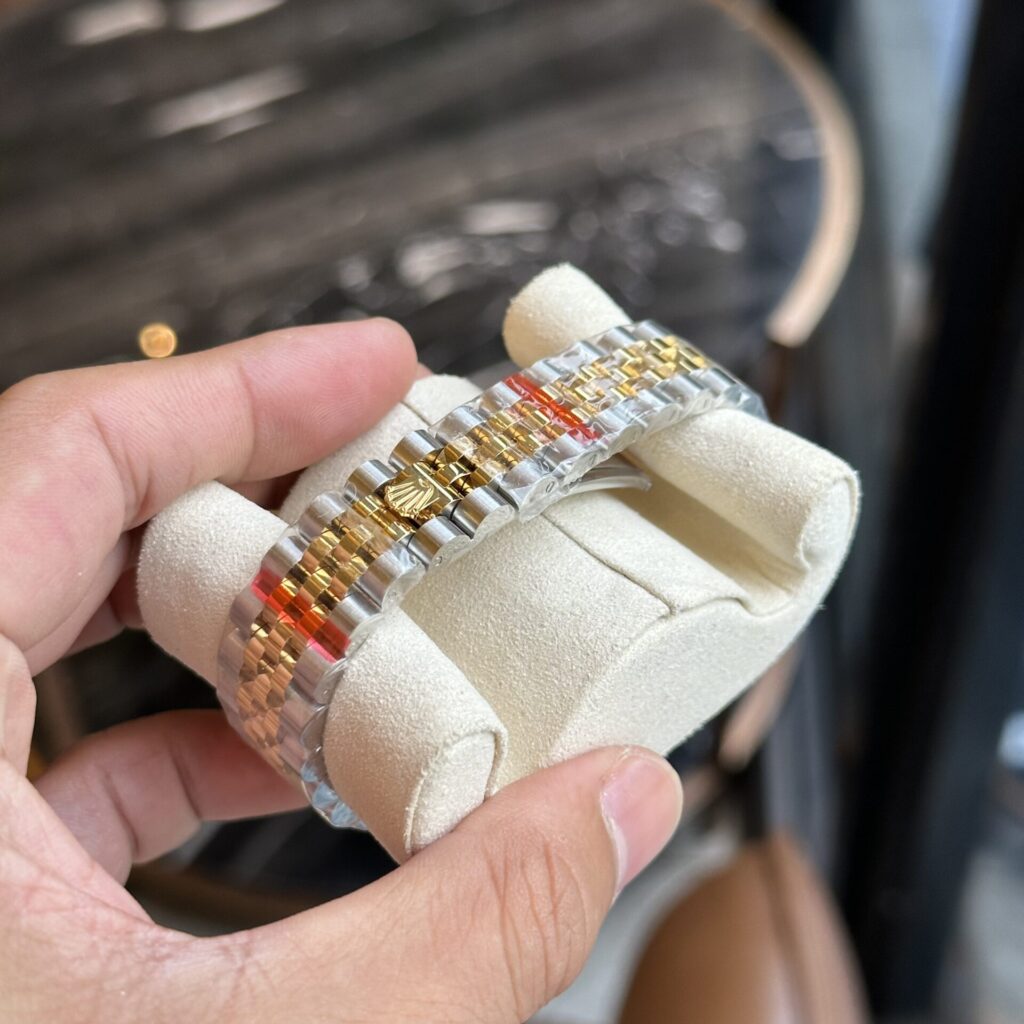 Đồng Hồ Rolex DateJust Demi Gold Mặt Số Cây Lá Xanh 31mm (1)