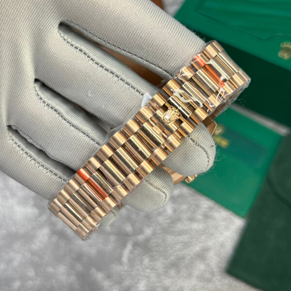 Rolex Day-Date 228235 Rose Gold Chocolate Dial Watch 40mm - Image 4