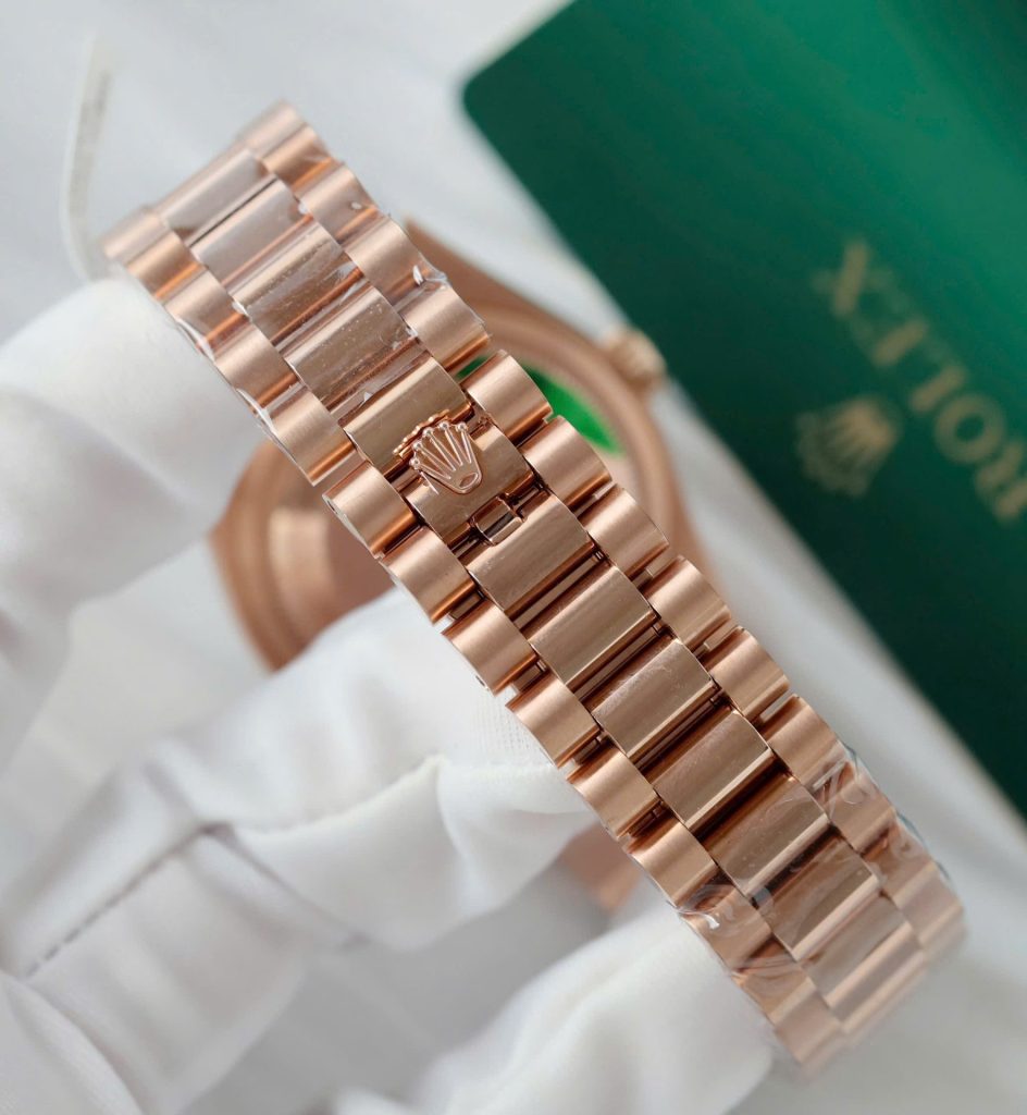 Đồng Hồ Rolex Day-Date Chế Tác Bọc Vàng Hồng Đính Kim Cương Tổng Hợp Xưởng GM 36mm (2)