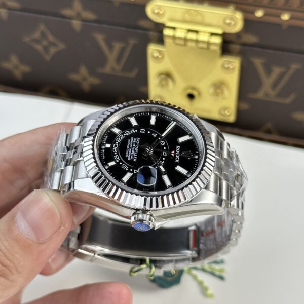 Rolex Watch Sky Dweller 326934 Dial Black Strap Jubilee 42mm - Image 3