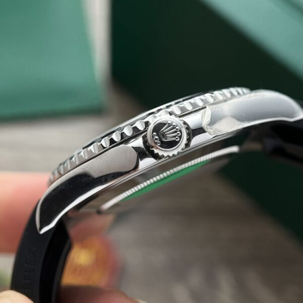 Rolex Watch Yacht Black Dial Rubber Strap 40mm - Image 5