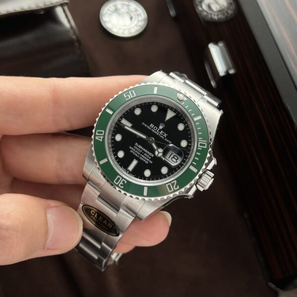 Rolex Watch Submariner 126610LV Stabucks 40mm - Image 3