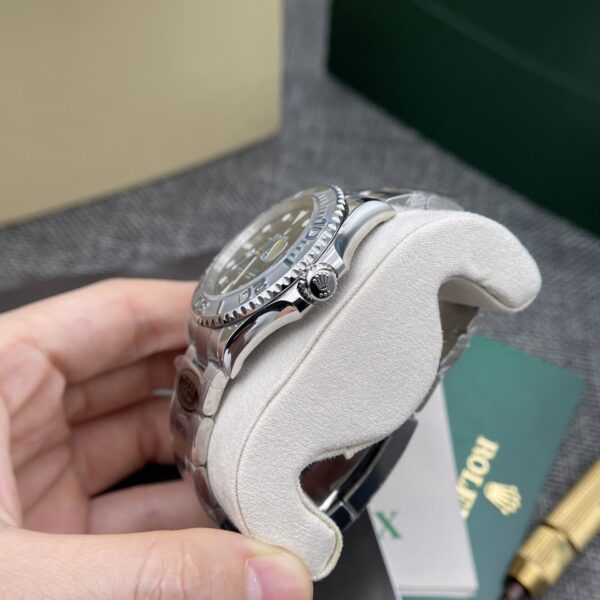 Rolex Yacht 116622  Watch Grey Dial 40mm - Image 4