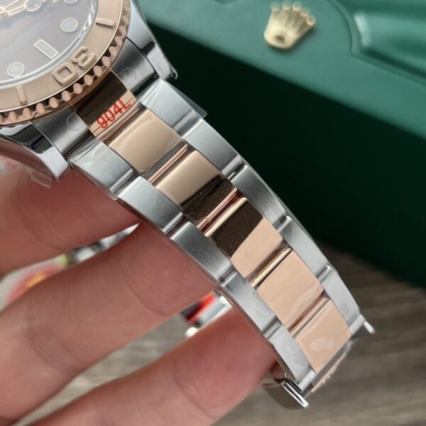 Rolex Watch Yacht Dial Chocolate 40mm - Image 5