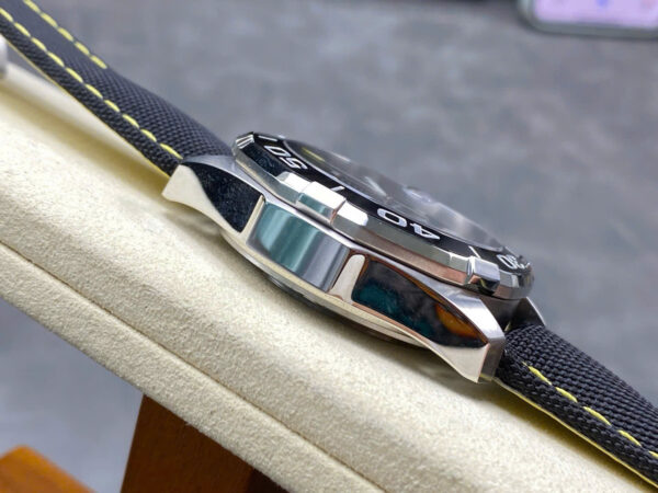 TAG Heuer Watch Black Leather Strap 43mm - Image 6