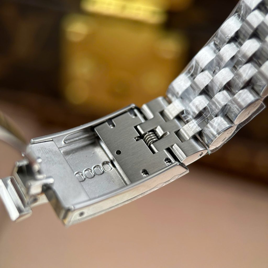 Đồng Hồ Tudor Black Bay Chronograph Replica 11 Dây Kim Loại