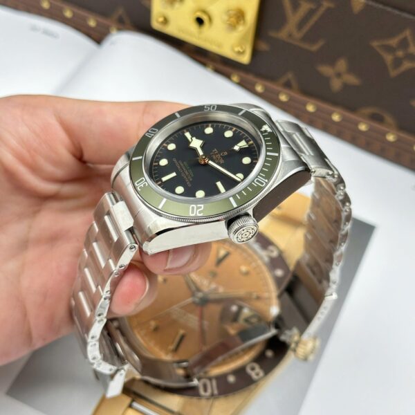 Tudor  Watch Black Bay Harrods M79230G Bezel Green  41mm - Image 3