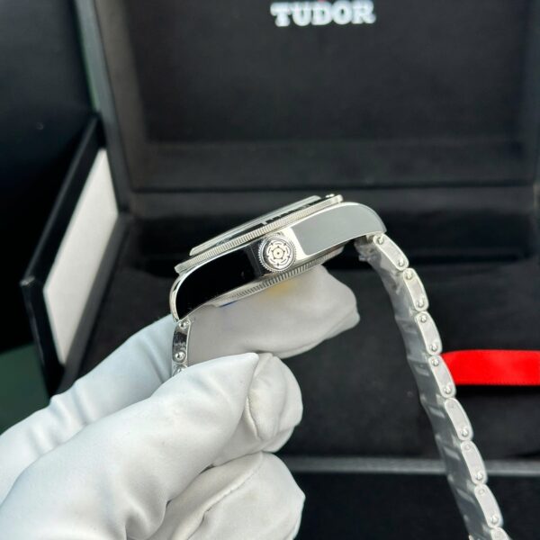 Tudor Heritage Black Bay 11 Watch Metal Wire 41mm - Image 5