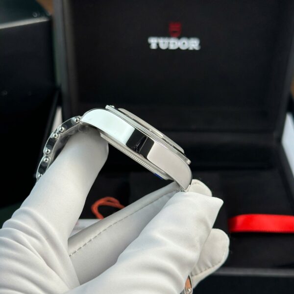 Tudor Heritage Black Bay 11 Watch Metal Wire 41mm - Image 6