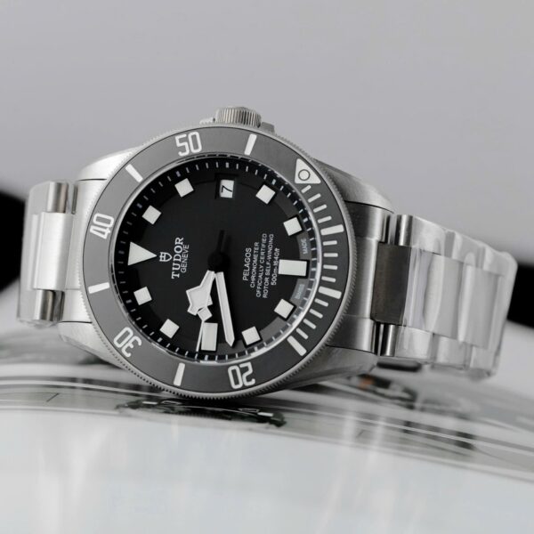 Tudor Pelagos 25600TN Watch Black Dial Automatic Movement 42mm - Image 4