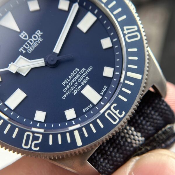 Tudor Pelagos FXD  Watch Dial Blue Automatic Movement 42mm - Image 5