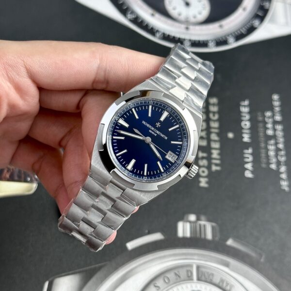 Vacheron Constantin Watch Overseas 4500V Blue Dial 41mm - Image 3