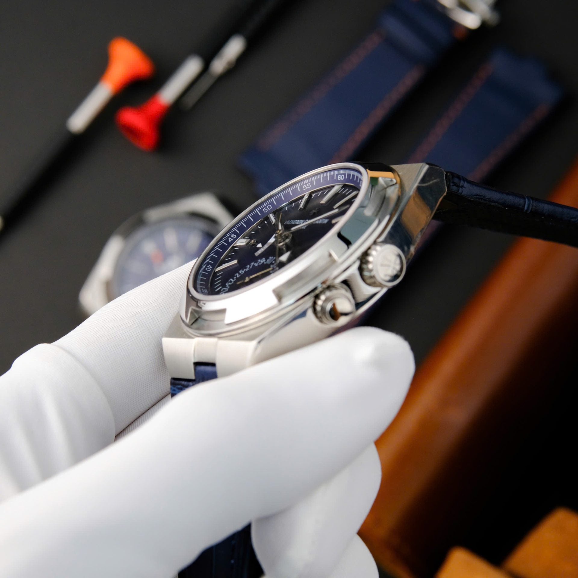 Vacheron Constantin Overseas Dual Time 7900V Watch Blue Dial 41mm - Image 8