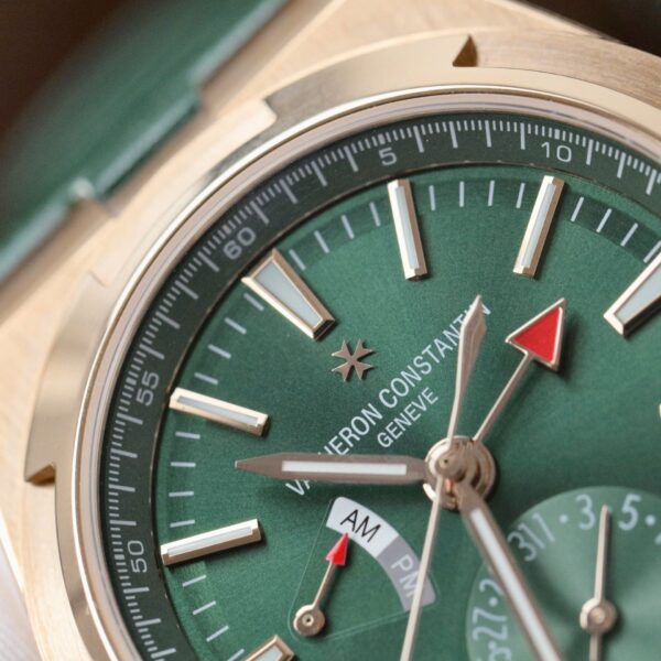 Vacheron Constantin Overseas Dual Time 7900V Watch Green 41mm - Image 4