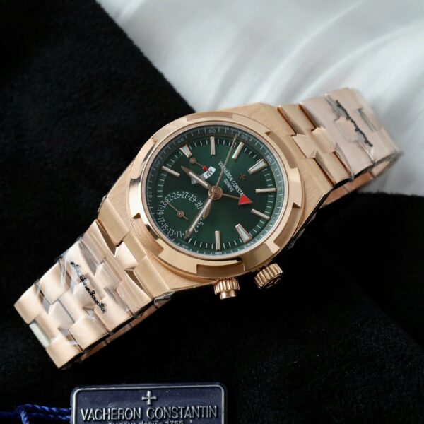 Vacheron Constantin Overseas Dual Time 7920V Watch Dial Green 41mm - Image 3