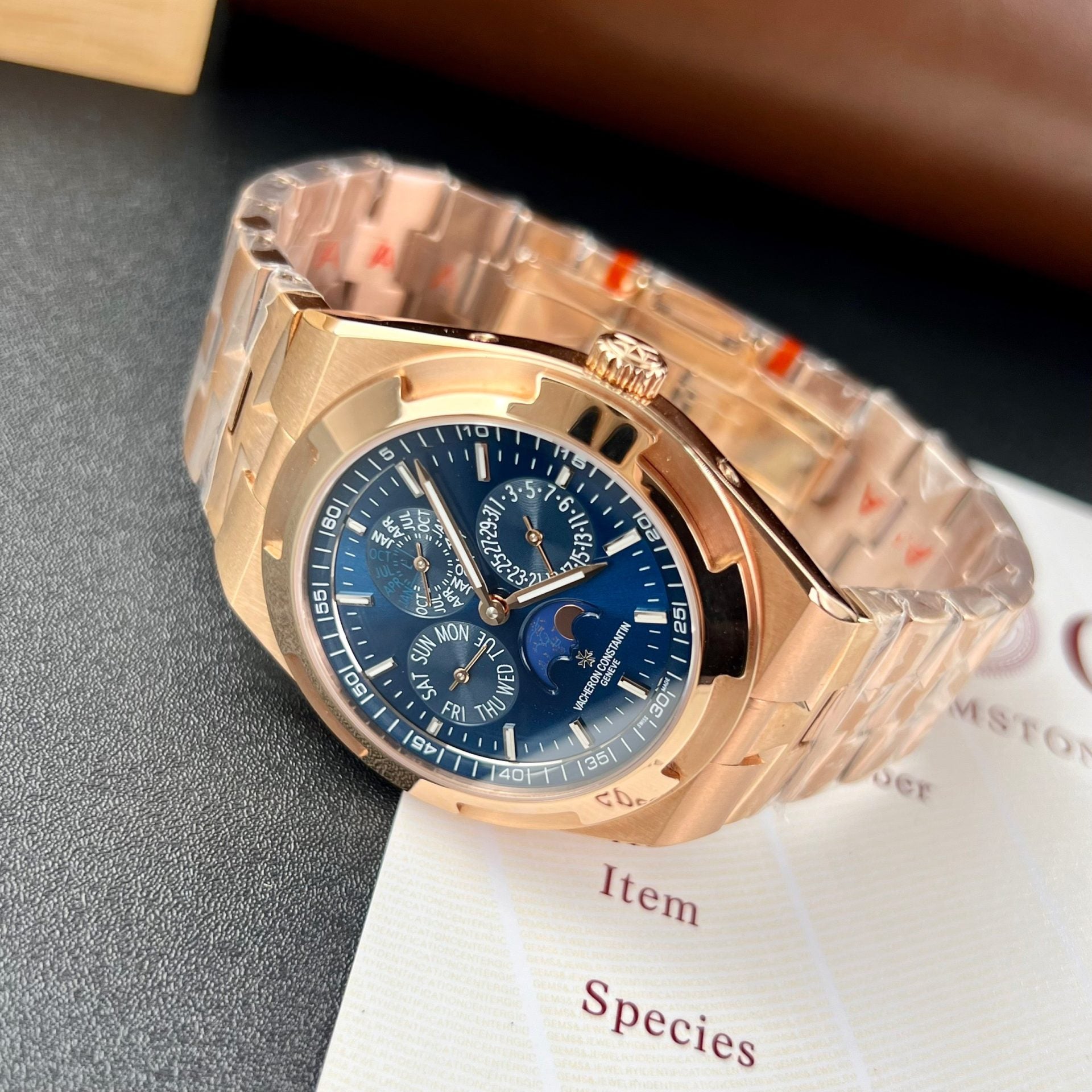 Vacheron Constantin Best Watch Overseas 5500V Dial Blue 42.5mm - Image 4