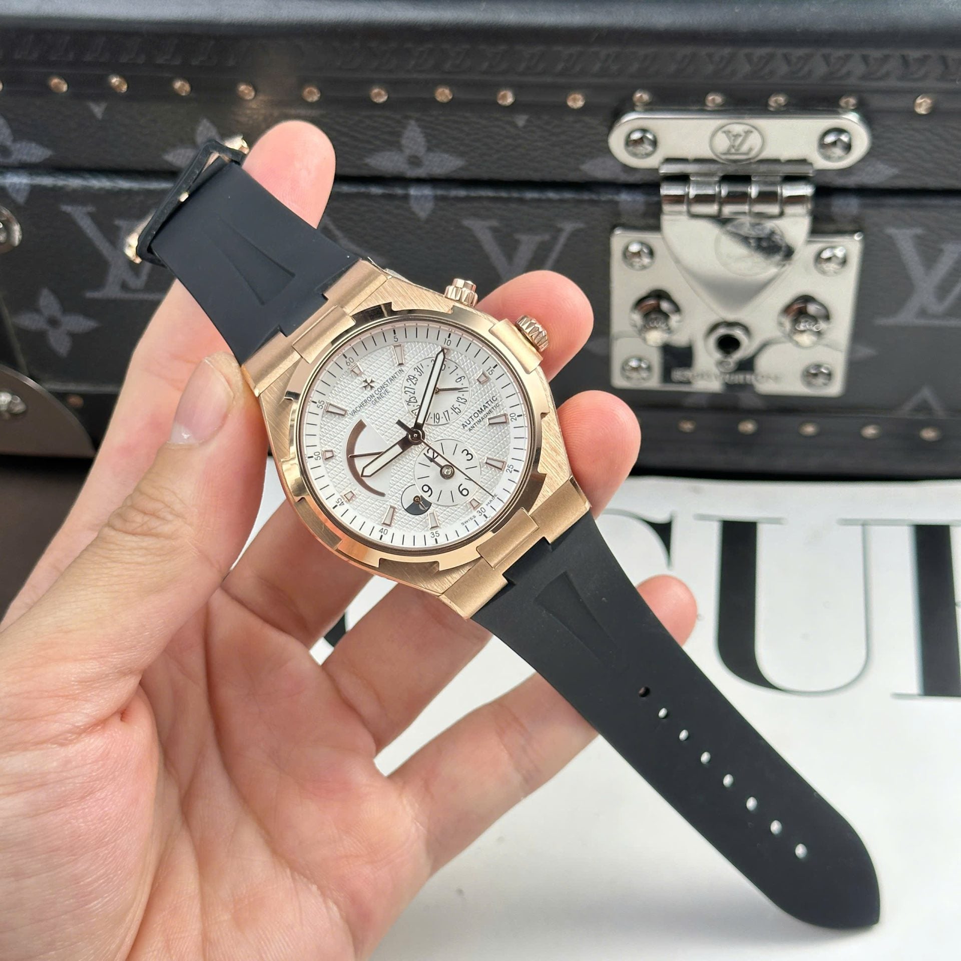 Vacheron Constantin Watch Overseas Dual Time 47450 White Dial Rubber Strap 42mm - Image 2