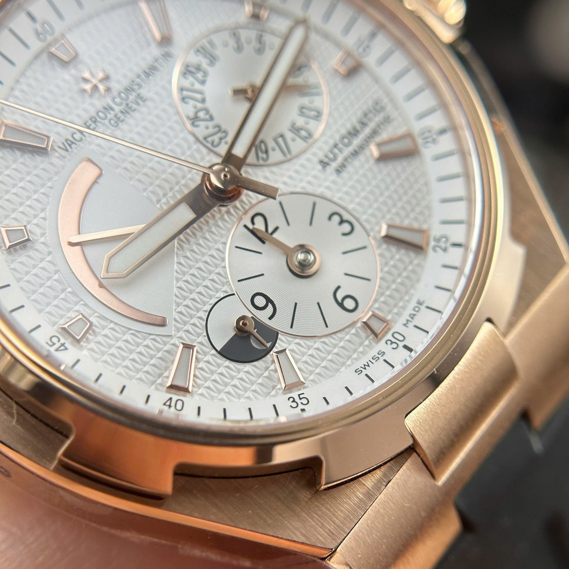 Vacheron Constantin Watch Overseas Dual Time 47450 White Dial Rubber Strap 42mm - Image 6