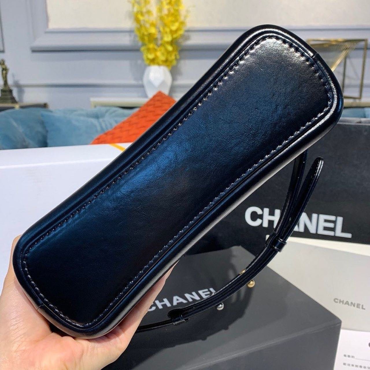 Chanel Gabrielle Hobo Bag 20cm Aged Calfskin Leather Bi-Color Gold/Silver Strap Spring/Summer Act 1 Collection, Black - Image 4