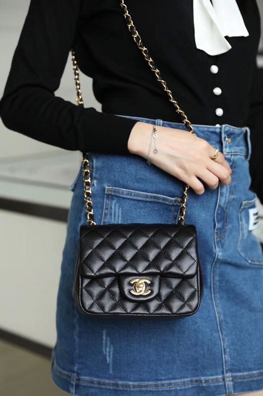 Chanel Classic Mini Flap Bag 18cm Gold Hardware Caviar Leather Spring/Summer Collection Black - Image 12