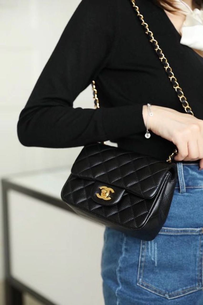 Chanel Classic Mini Flap Bag 18cm Gold Hardware Caviar Leather Spring/Summer Collection Black - Image 27