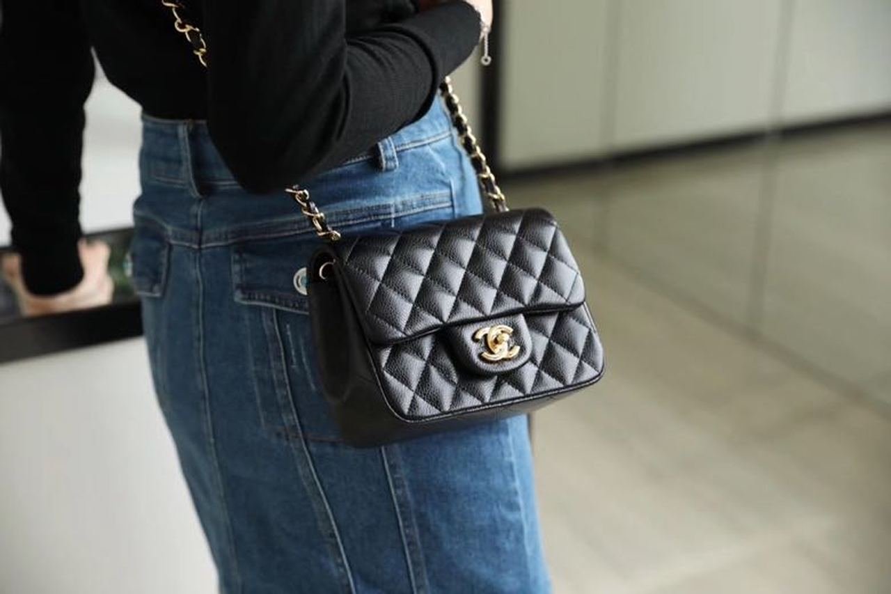 Chanel Classic Mini Flap Bag 18cm Gold Hardware Caviar Leather Spring/Summer Collection Black - Image 25
