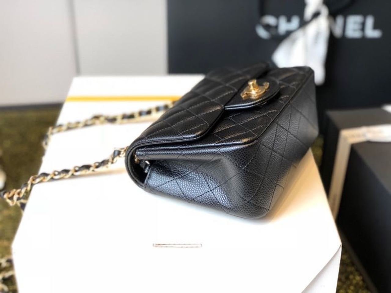 Chanel Classic Mini Flap Bag 18cm Gold Hardware Caviar Leather Spring/Summer Collection Black - Image 19