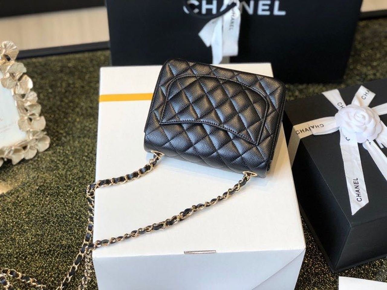Chanel Classic Mini Flap Bag 18cm Gold Hardware Caviar Leather Spring/Summer Collection Black - Image 23