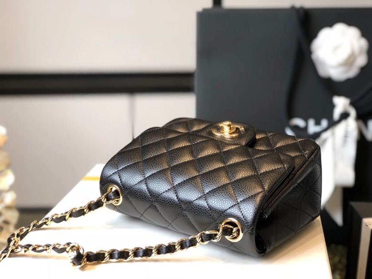 Chanel Classic Mini Flap Bag 18cm Gold Hardware Caviar Leather Spring/Summer Collection Black - Image 24