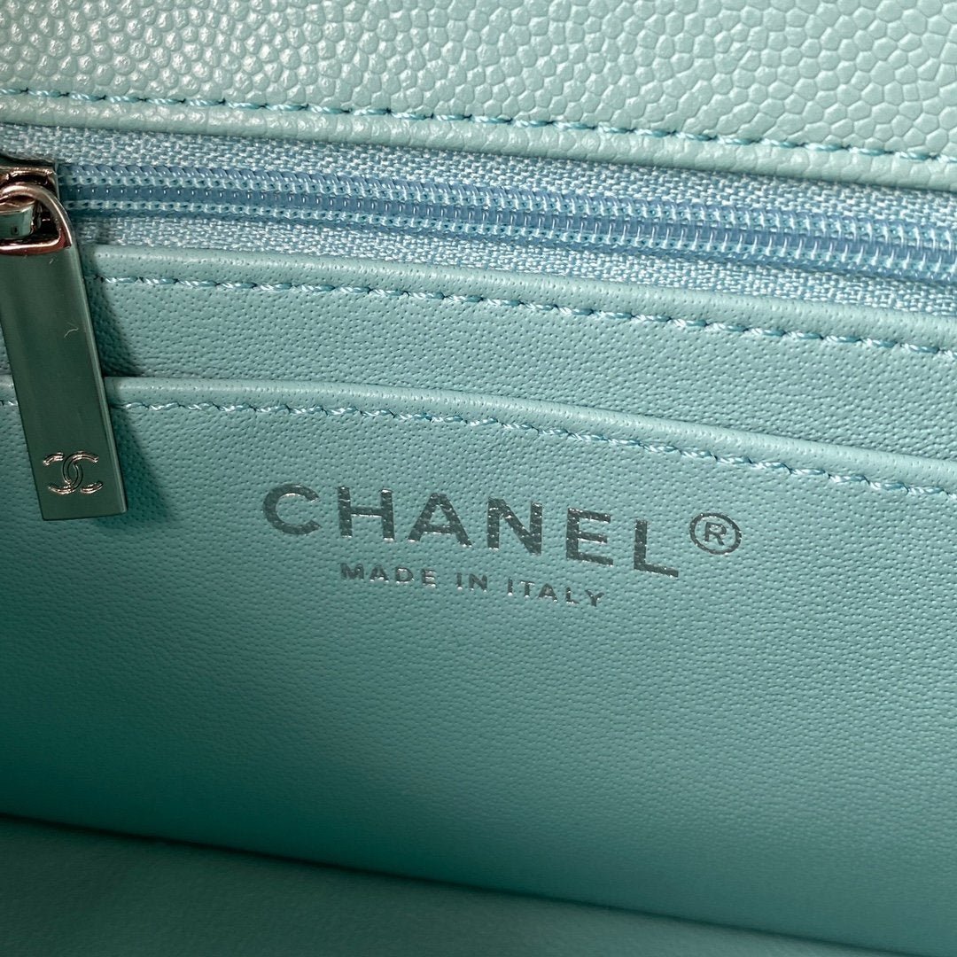 Chanel Mini Classic Flapbag 20cm - Image 7