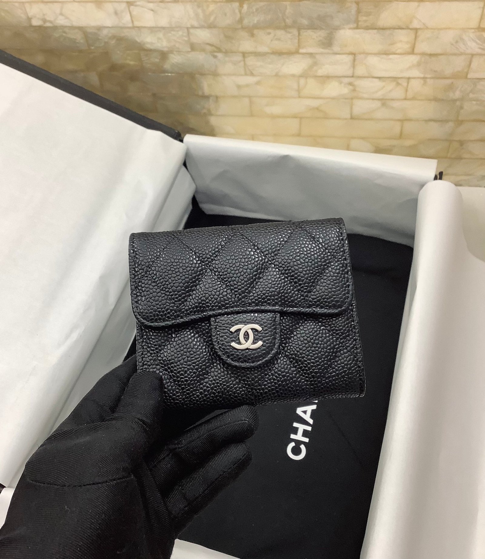 CO-CO Chanel Classic Card Holder With Silver Hardware 11cm - Image 3