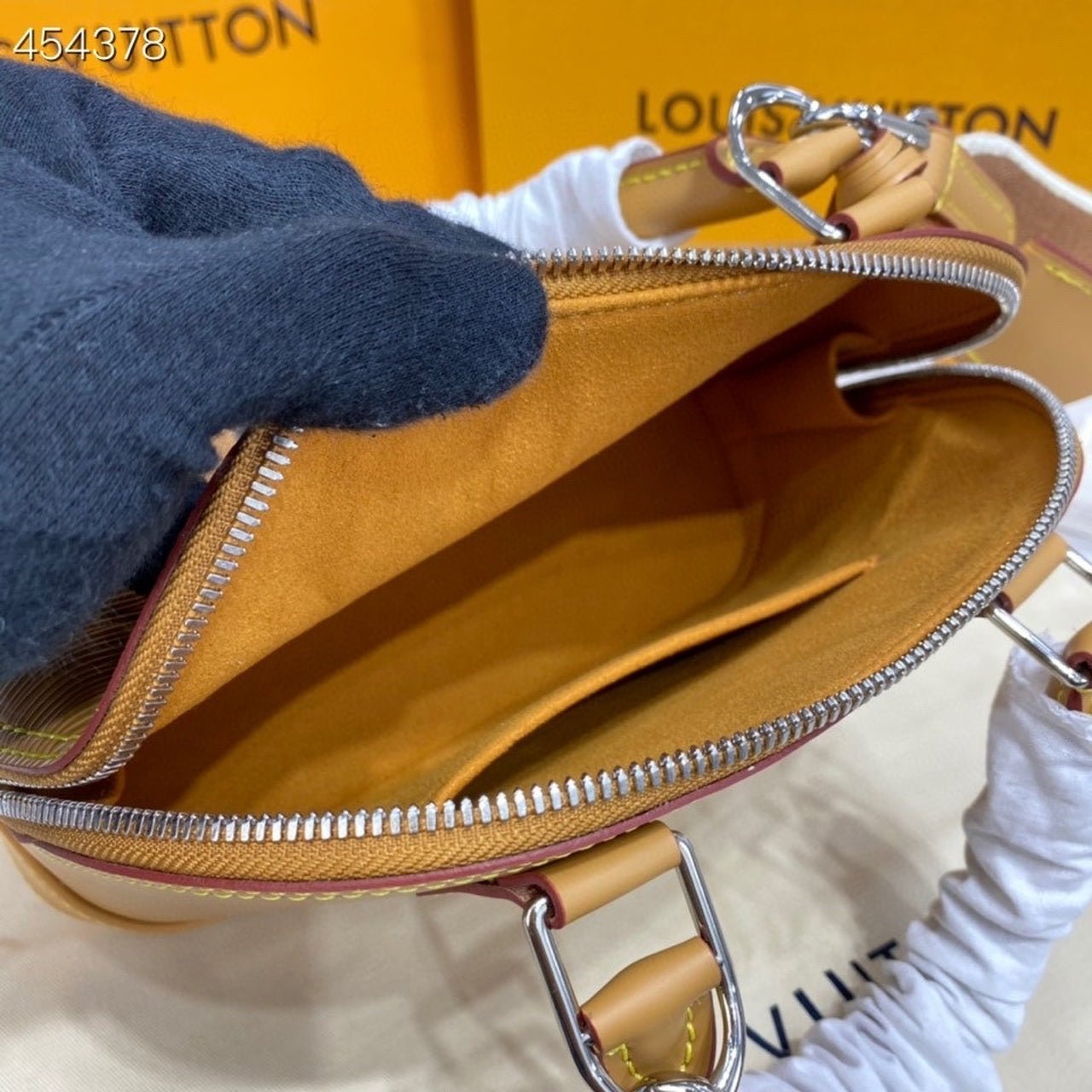 Louis Vuitton Alma BB Bag 24cm Epi Leather Spring/Summer Collection M57426 Gold Honey - Image 13