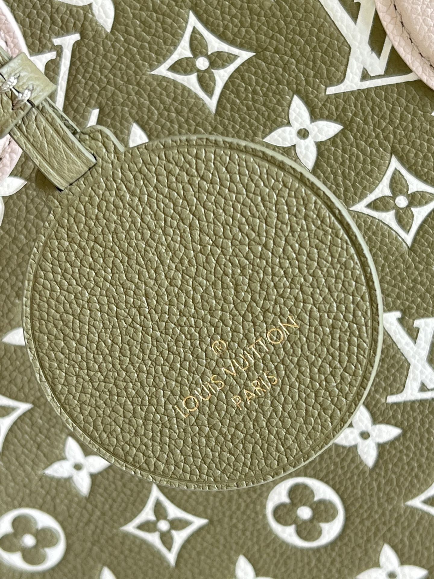 Louis Vuitton Onthego MM Tote Bag Khaki Green For Women 35cm LV M46060 - Image 6