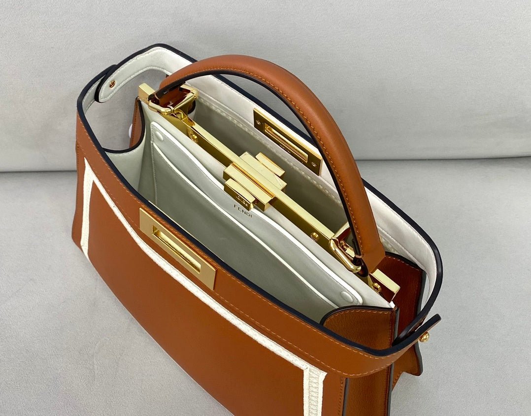 Fendi Peekaboo Bag 33cm Brown - Image 8