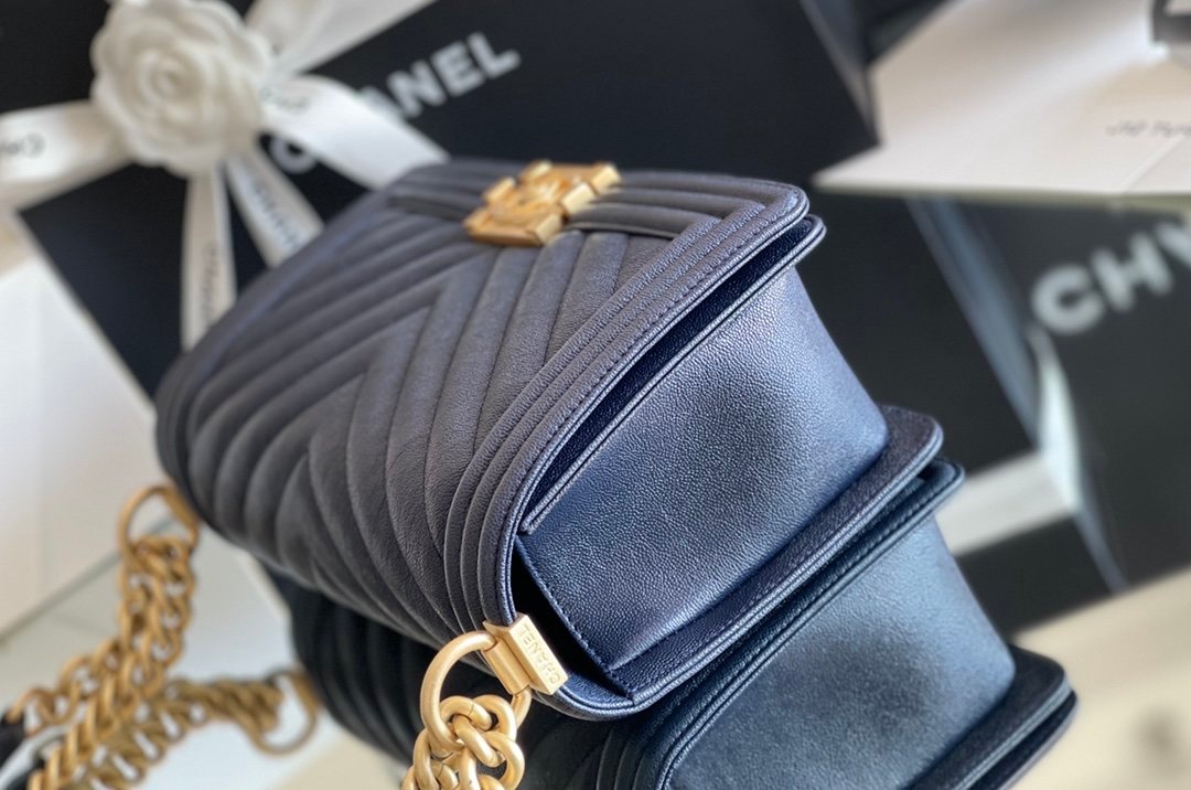 Chanel Medium Classic Flapbag 25cm Dark Blue - Image 6