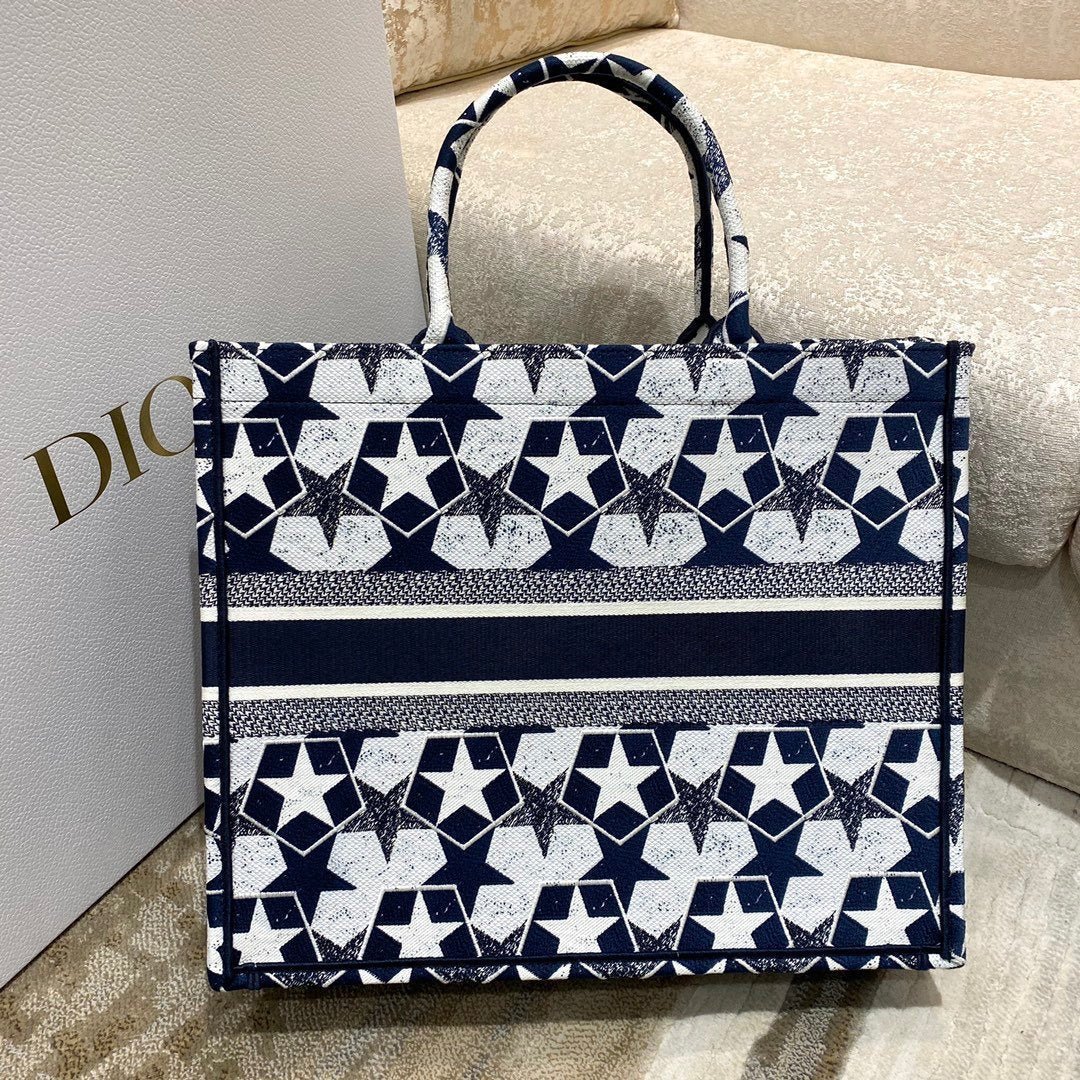 Christian Dior Medium Book Tote 42cm - Image 9
