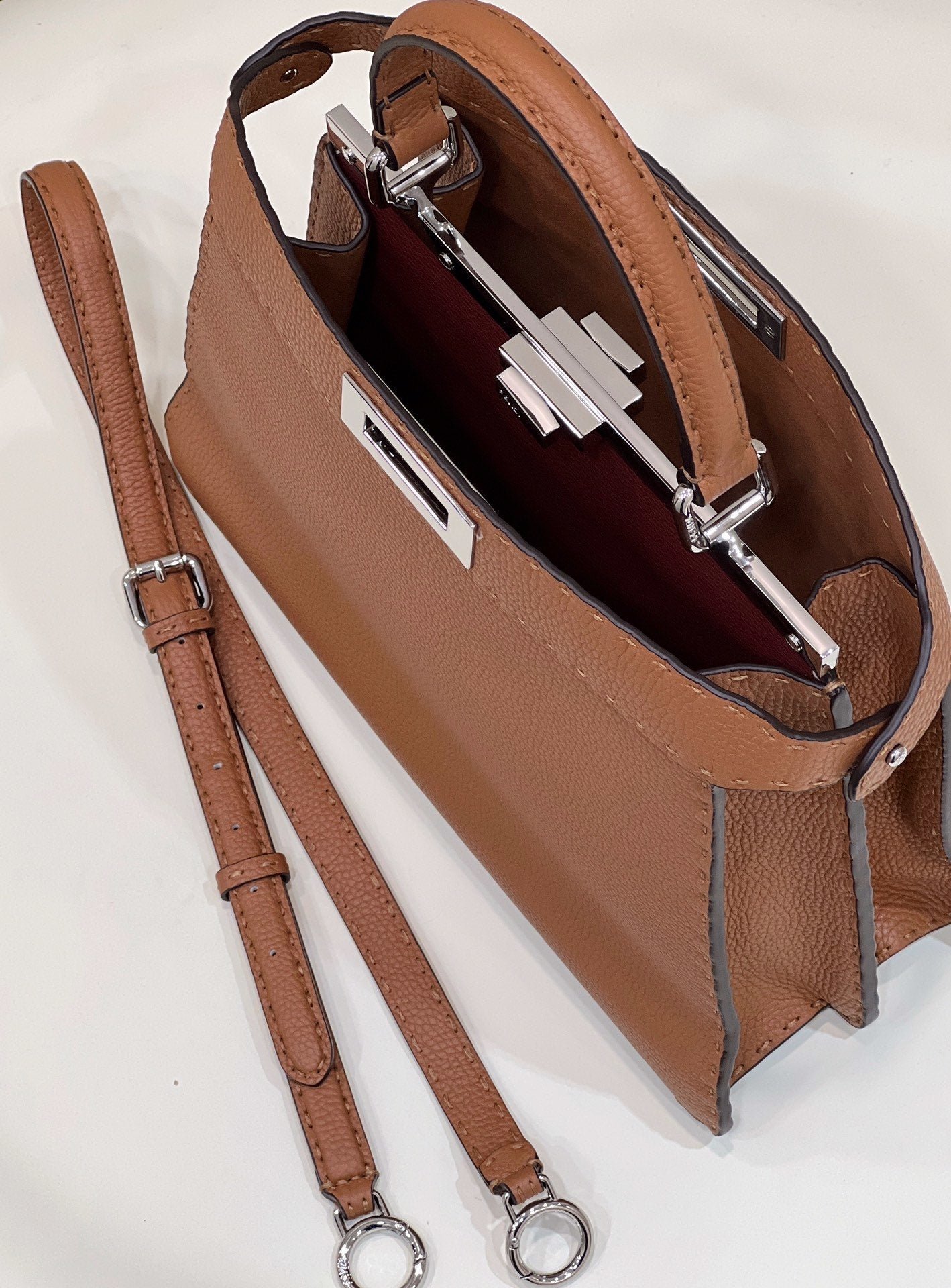 Fendi Peekaboo Iseeu Medium Brown 33cm - Image 3