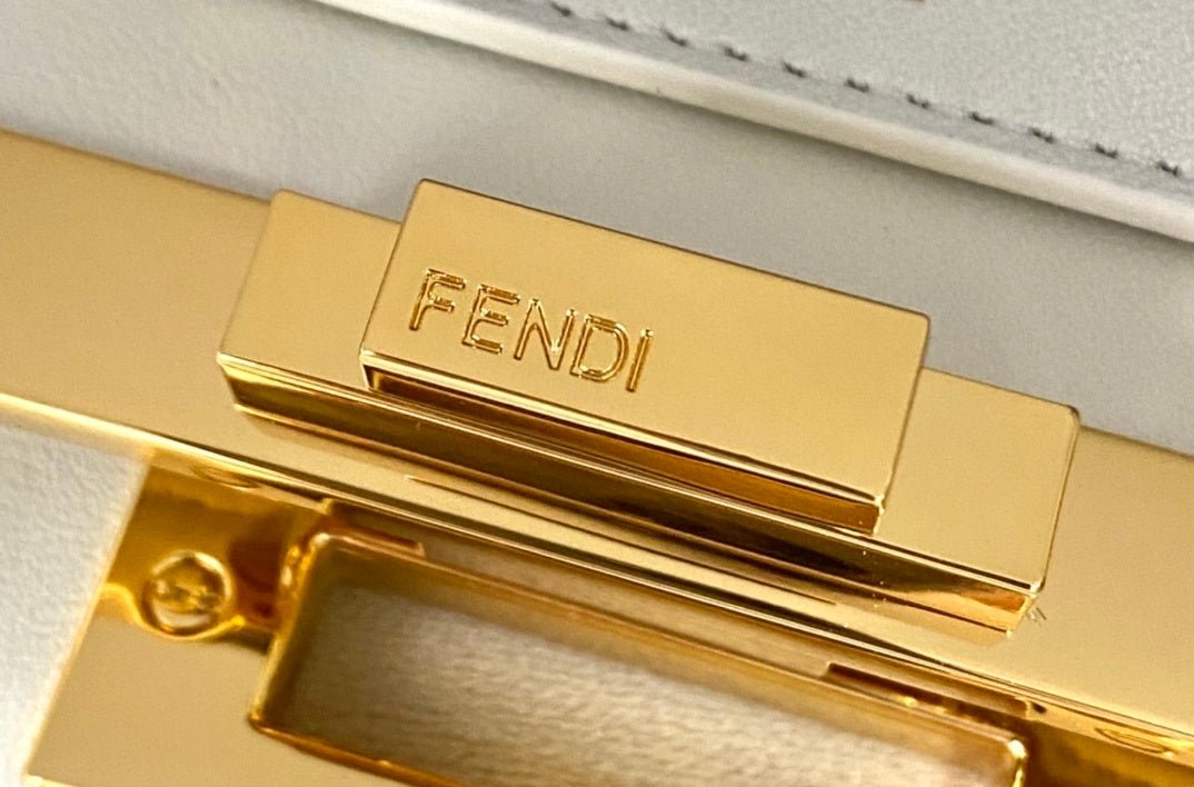 Fendi Peekaboo Bag 33cm Brown - Image 7